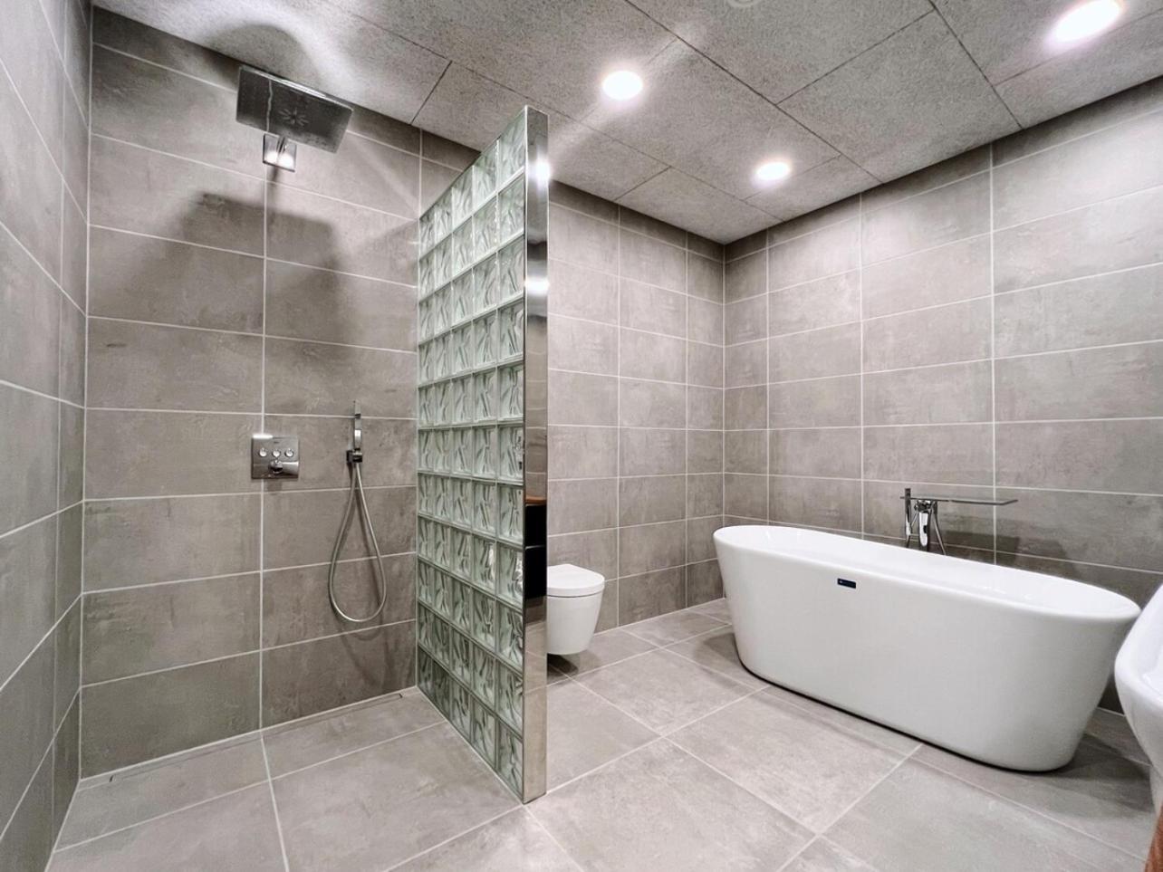 Stunning Ocean View Penthouse Apartment Oravik Luaran gambar